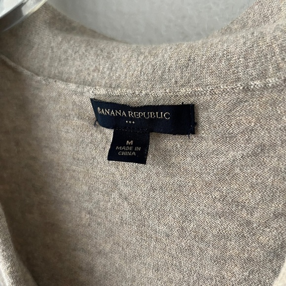 Banana republic blouse - size M - Picture 5 of 9